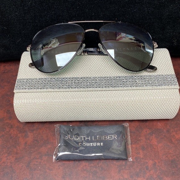 Judith Lieber Couture MadeinItaly Crystal Top Bottom Frames Oversized Aviators - Picture 16 of 16